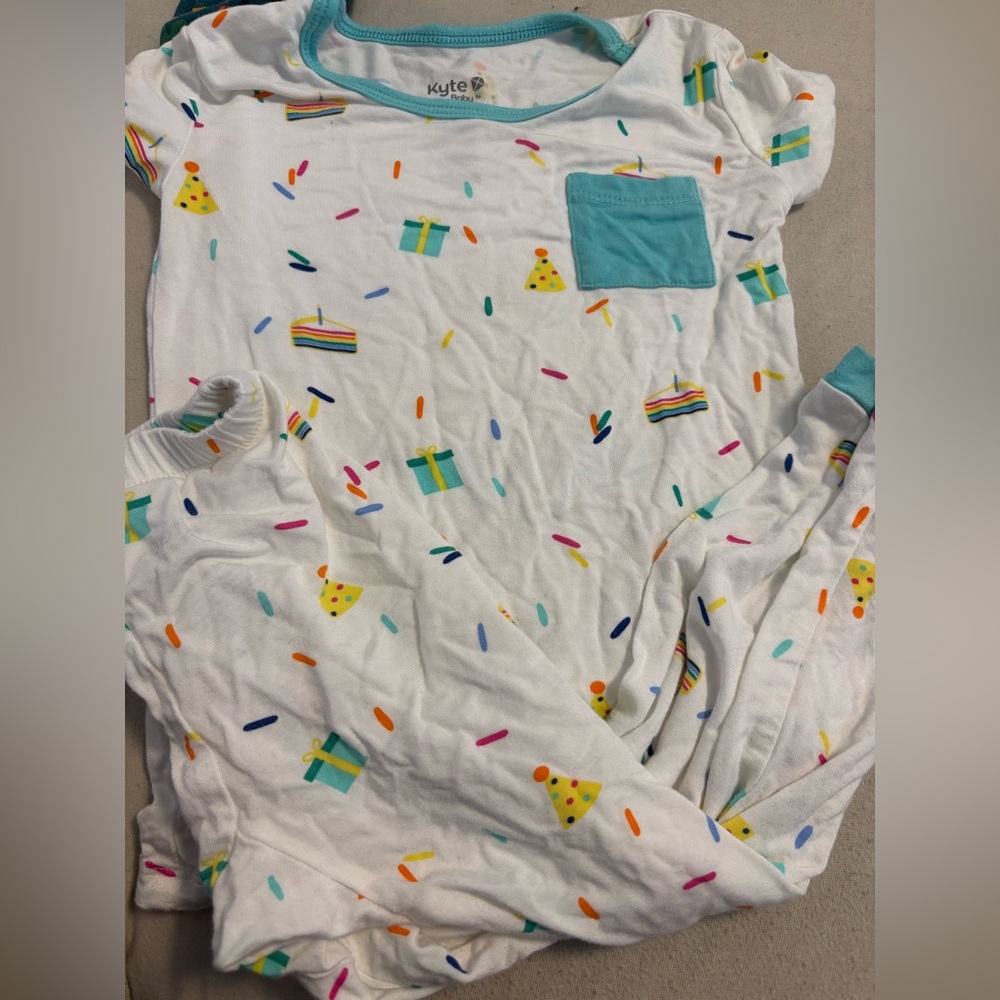 Kyte baby  birthday pajamas